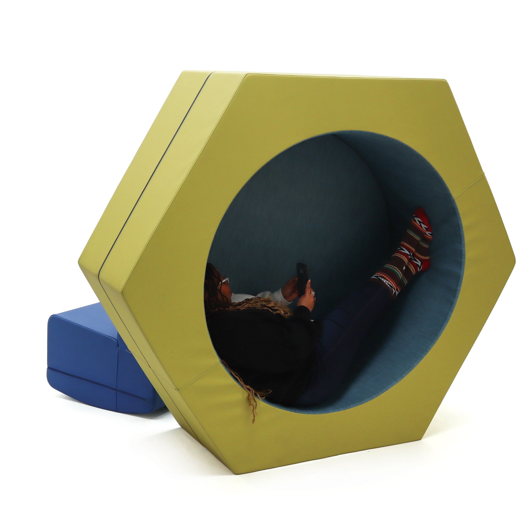 Hex Nest From BC Interiors 360 Spin Image From Big Turntables hex-nest-from-bc-interiors-360-spin-image-from-big-turntables